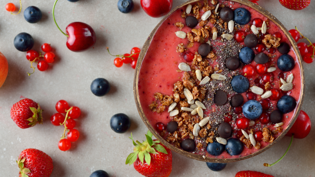 beet and berry smoothie bowl