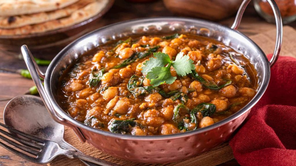 Chickpea and spinach curry