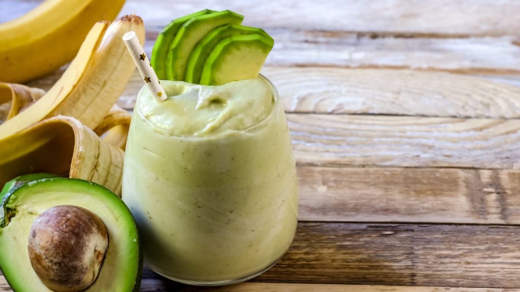 avocado smoothie with banana